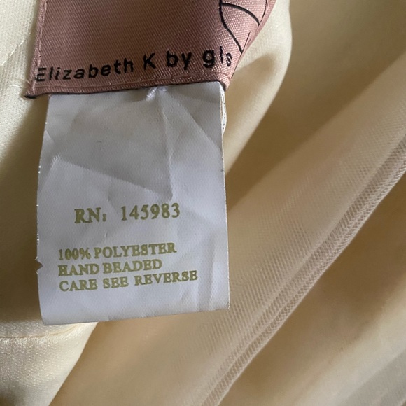 PROM/WEDDING DRESS SIZE SMALL - Picture 4 of 5